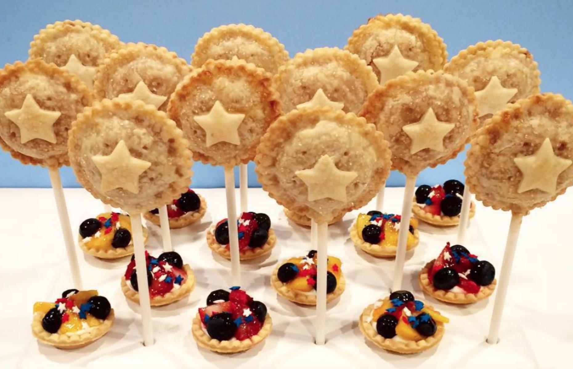 Apple pie pops